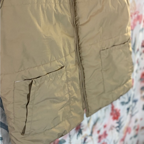 Vintage Rice Men's Tan Puffer Vest - Picture 4 of 10